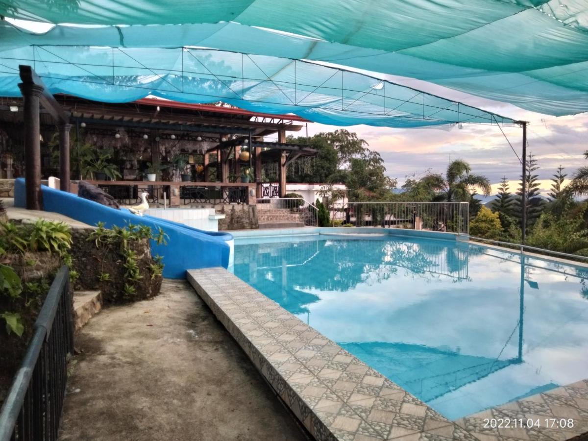 ホテル Casa De Robles Tanay Rizal エクステリア 写真