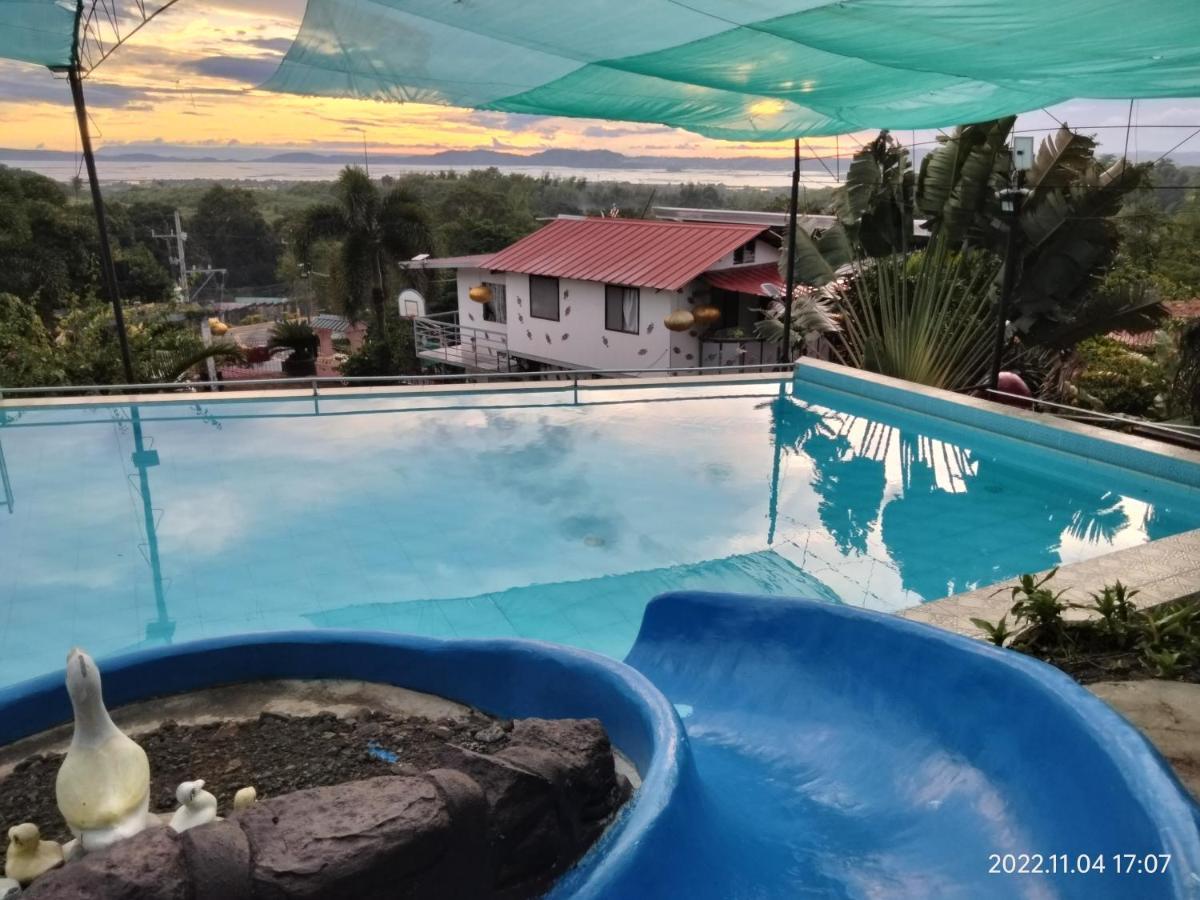 ホテル Casa De Robles Tanay Rizal エクステリア 写真