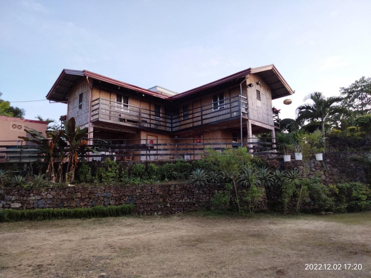 ホテル Casa De Robles Tanay Rizal エクステリア 写真