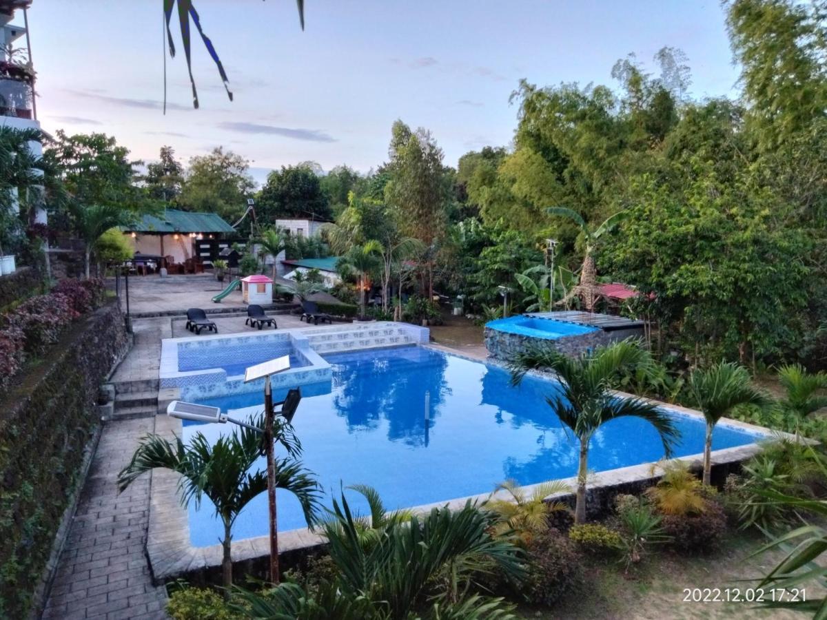 ホテル Casa De Robles Tanay Rizal エクステリア 写真