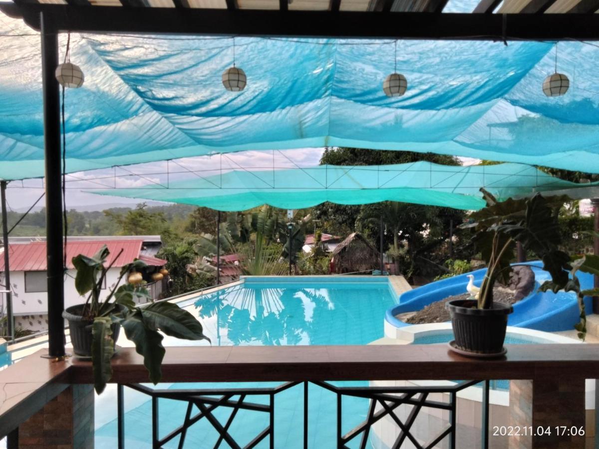 ホテル Casa De Robles Tanay Rizal エクステリア 写真