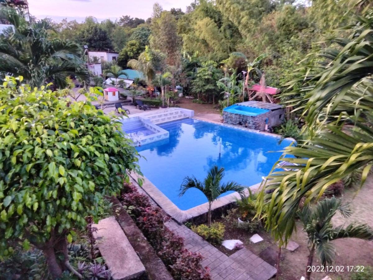 ホテル Casa De Robles Tanay Rizal エクステリア 写真