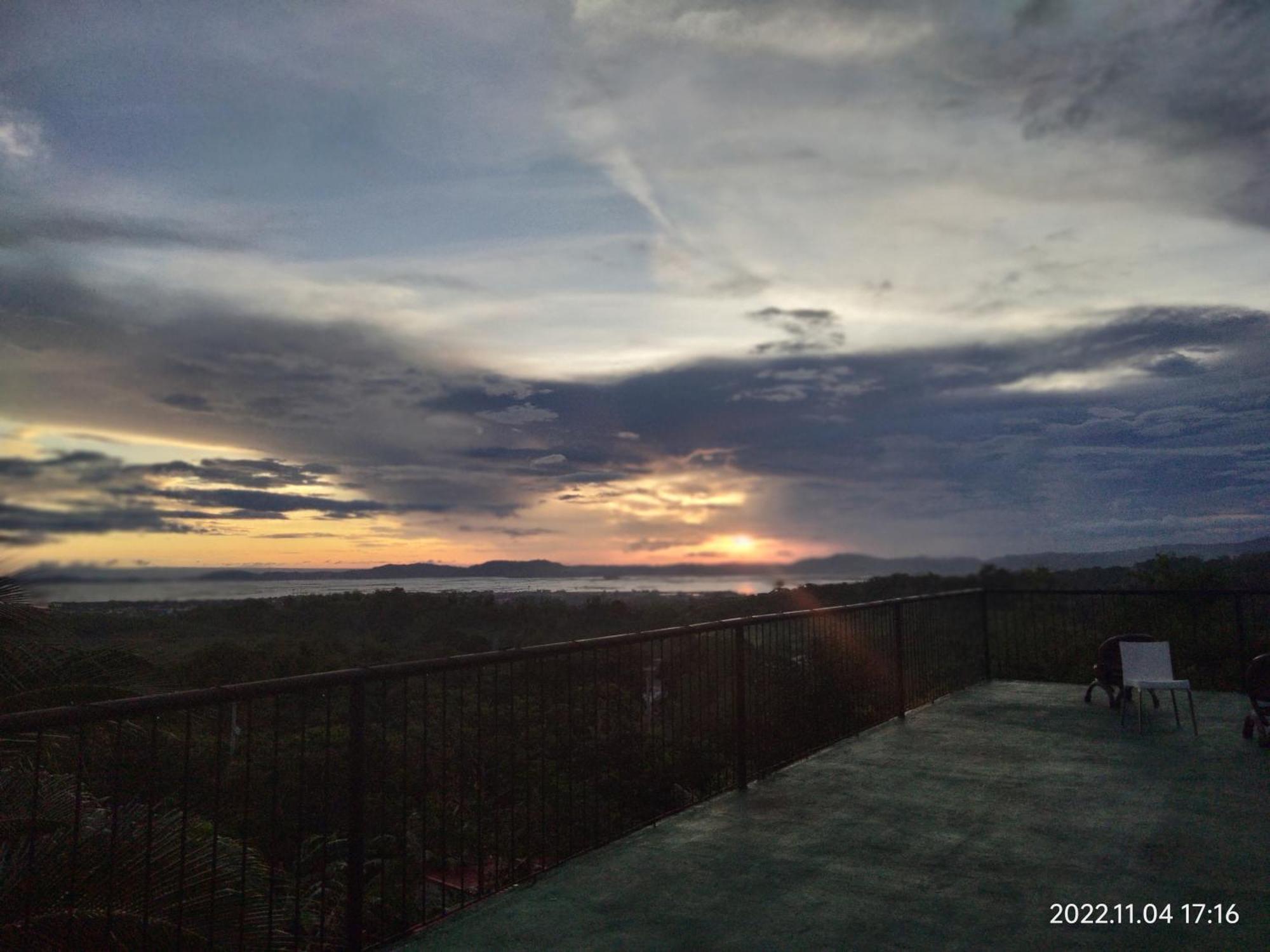 ホテル Casa De Robles Tanay Rizal エクステリア 写真