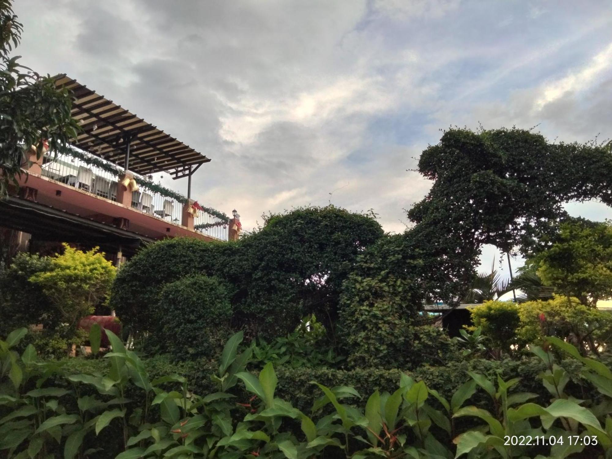 ホテル Casa De Robles Tanay Rizal エクステリア 写真