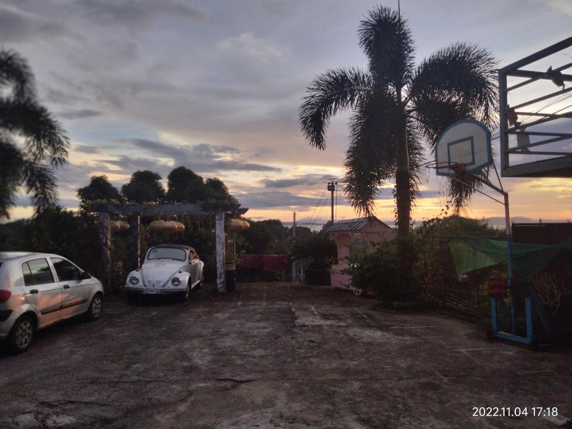 ホテル Casa De Robles Tanay Rizal エクステリア 写真