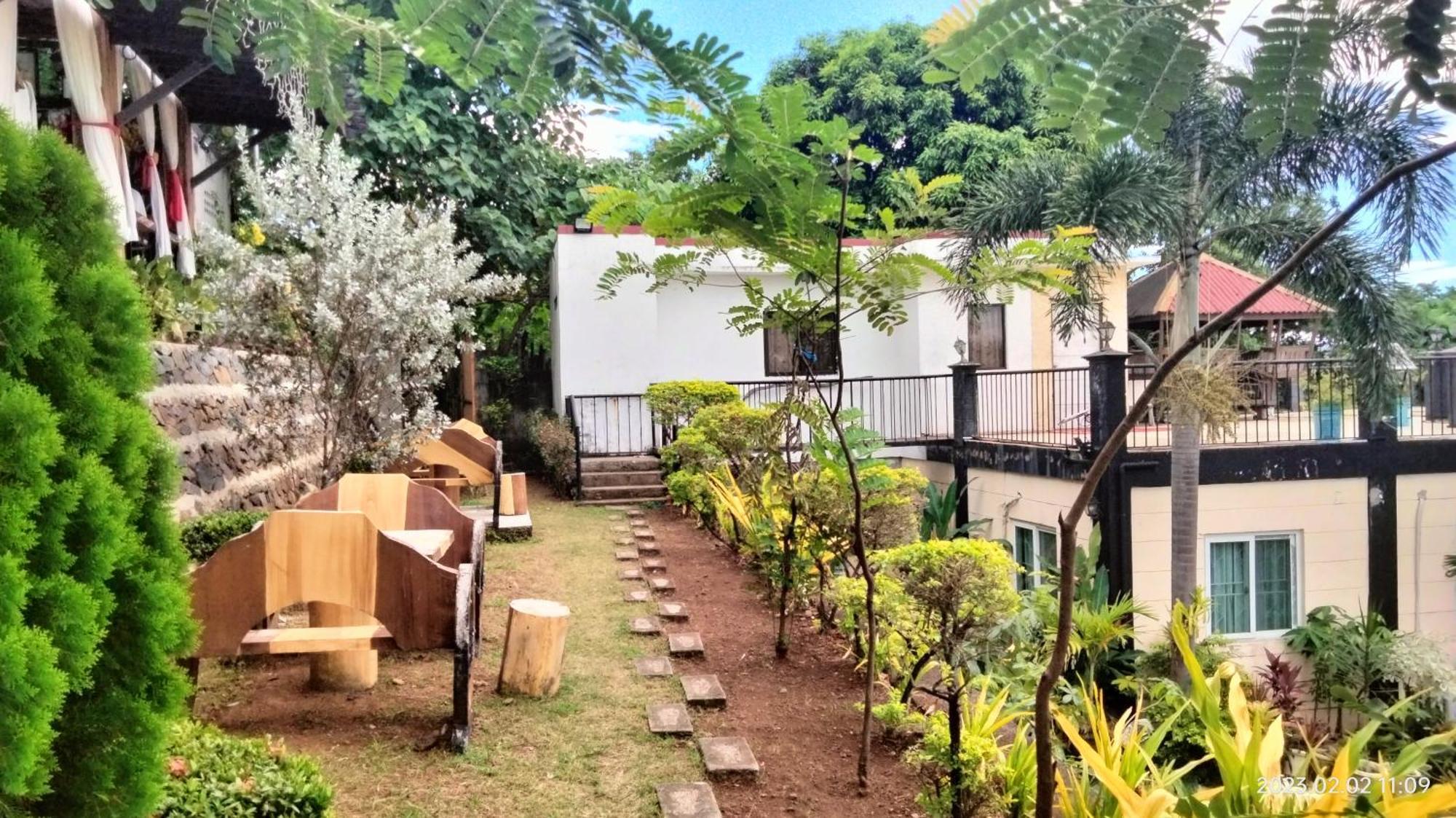 ホテル Casa De Robles Tanay Rizal エクステリア 写真