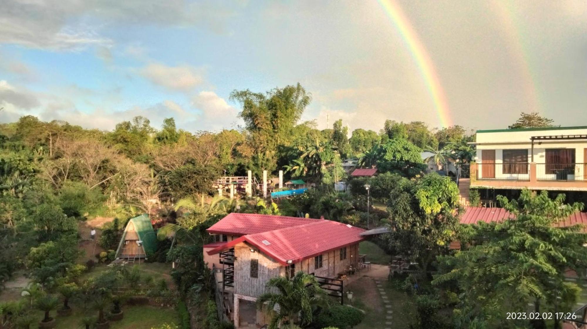 ホテル Casa De Robles Tanay Rizal エクステリア 写真