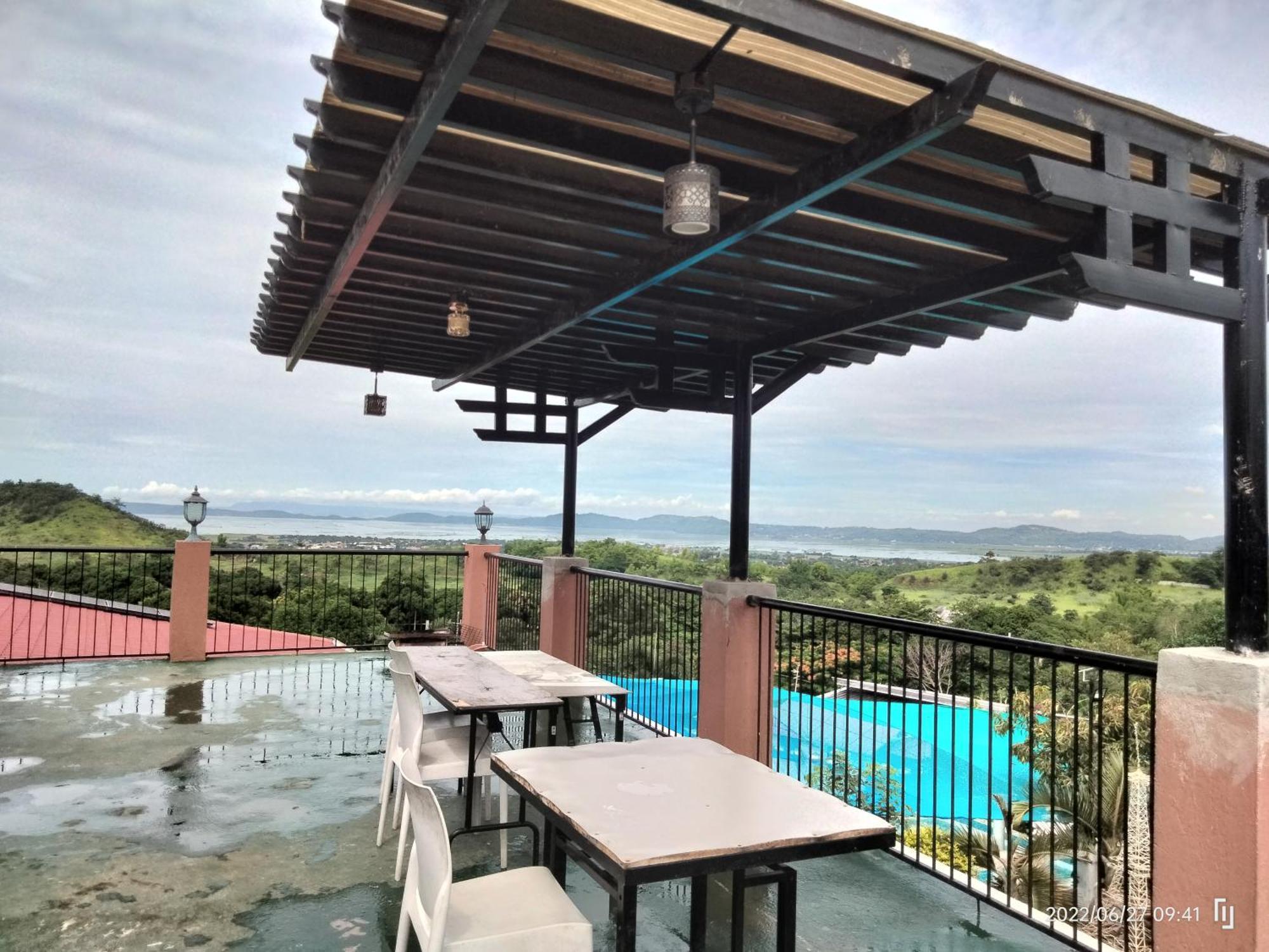 ホテル Casa De Robles Tanay Rizal エクステリア 写真